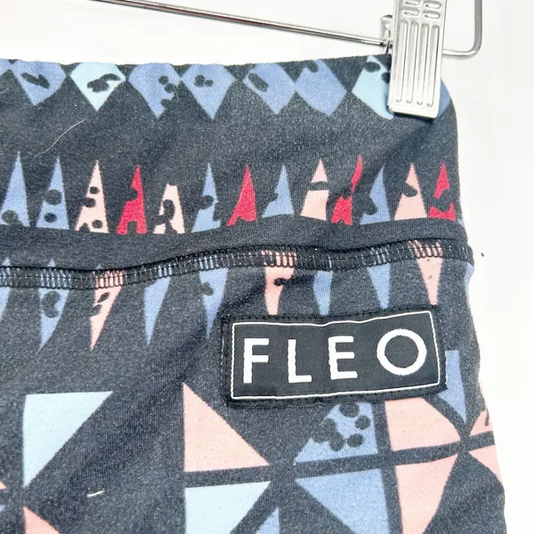 FLEO Womens Geometric Triangle Print Athletic CrossFit Booty Shorts Size S - Image 4