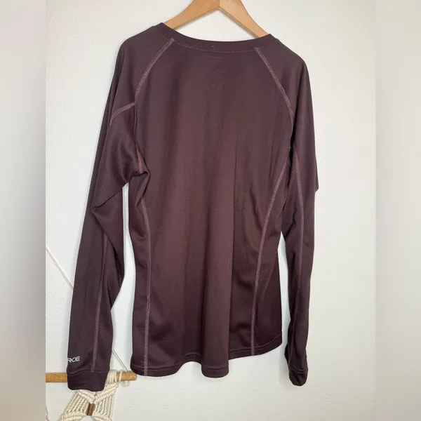 Carhartt Women's Base Force Midweight Tech Crew baselayer top color Deep Wine - Image 3