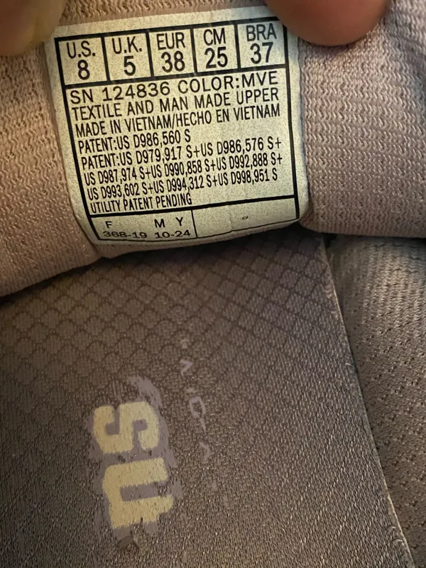 Skechers women's sneakers size 8 Taupe slip on - Image 8