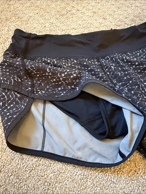 Lululemon Black and Gray Patterned Speed Up 2.5” Running Athletic Shorts - Image 2