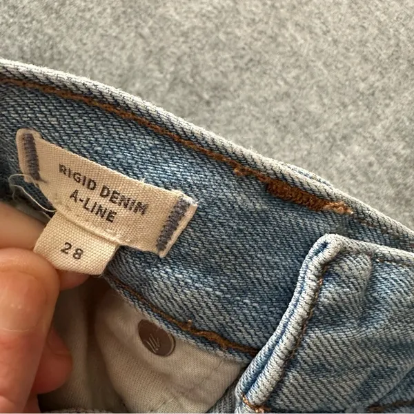 Madewell denim skirt distressed raw hem rigid denim Aline size 28 - Image 3