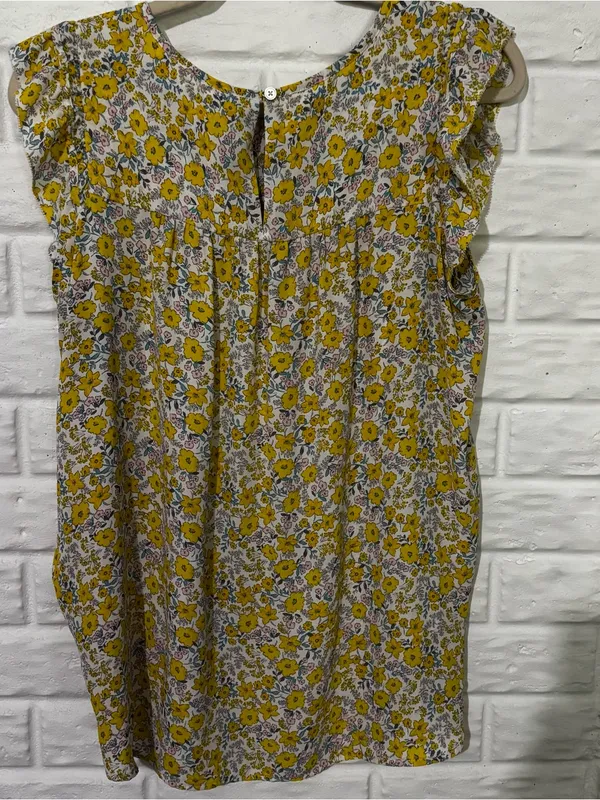 Loft Ruffle Blouse Women’s Medium Yellow Floral Boho Sleeveless Lightweight Top - Image 4