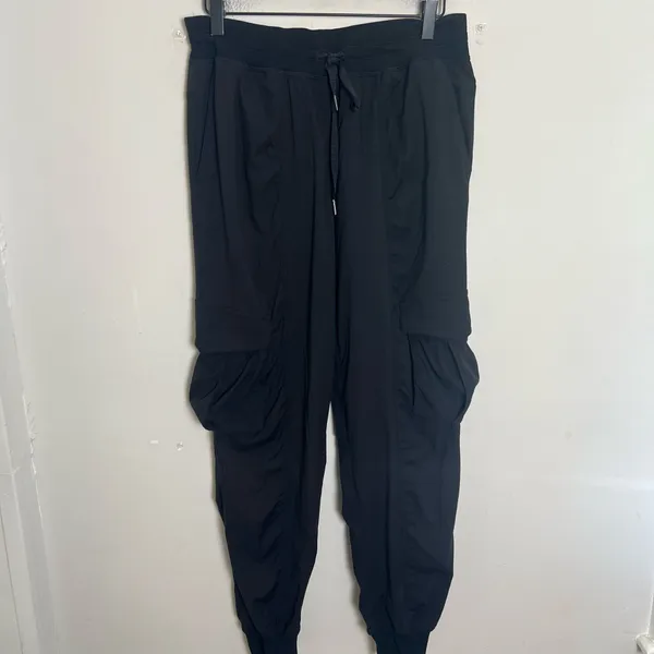 LULULEMON- Dance Studio Relaxed-Fit Mid-Rise Cargo Jogger Black Size M - Image 2