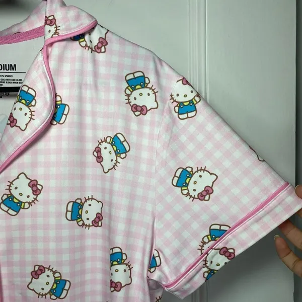 | Checkered Hello Kitty Print Button Down Pajama Top Medium - Image 6