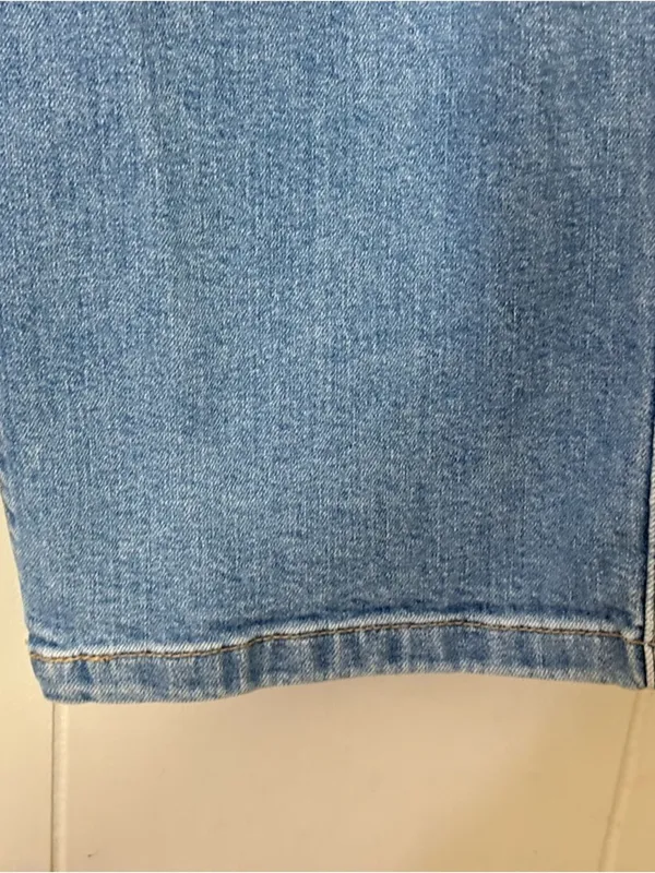 Levi’s Mile High Wide Leg Cropped Jeans Women’s Size 25 High Rise Button Fly - Image 6