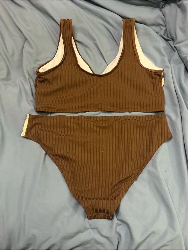 Two-Tone Ribbed Bikini Set in Brown & Cream - Image 2