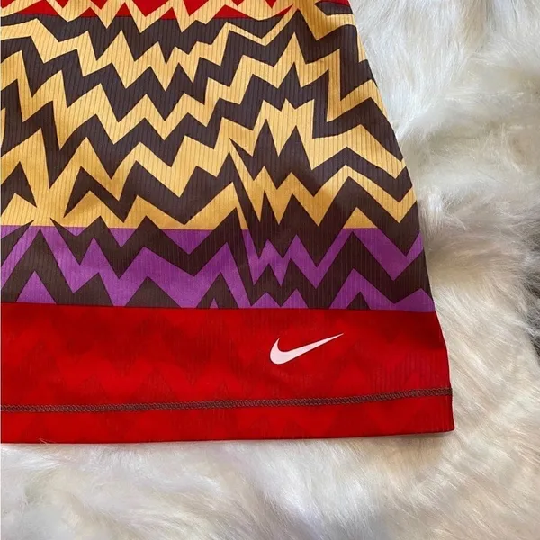 *30off3*‎ NWOT. Nike Dri-Fit Athletic top. - Image 3