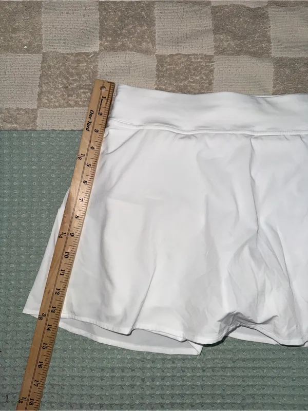 Lululemon Lightweight High-Rise Tennis‎ Skirt White size 6 - Image 3