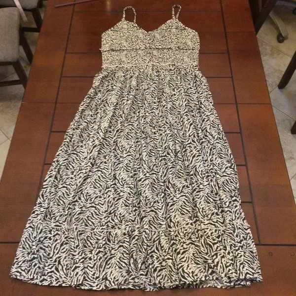 NWT Aerie Button Front Maxi Dress xxl smocked gray animal print - Image 2