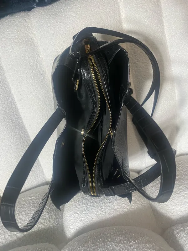 Black womens purse - Image 2