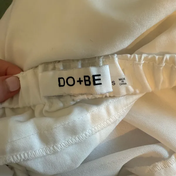 DO+BE Elegant White Women's Top - Image 3