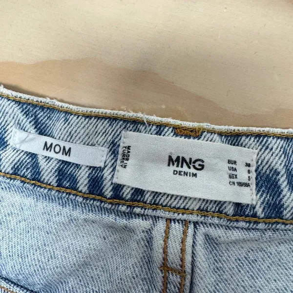 Mango MNG Denim Mom Jeans Light Acid Wash Distressed Button Fly‎ Sz 6 Streetwear - Image 6