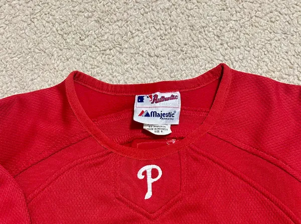 Philadelphia Phillies Majestic Therma Base Thermal Fleece Sweater, Med - Image 2