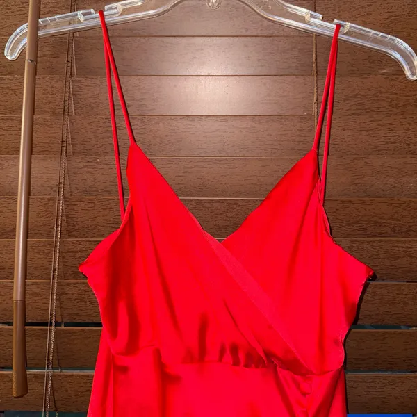 PRE-OWNED Zara Red Satin Lingerie Style V-Neck Slit Midi Dress XS 8116/845/600 - Image 11