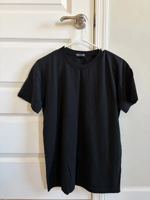 Pretty Little Thing Petite Black Oversized Boyfriend T Shirt, size XS - Image 4