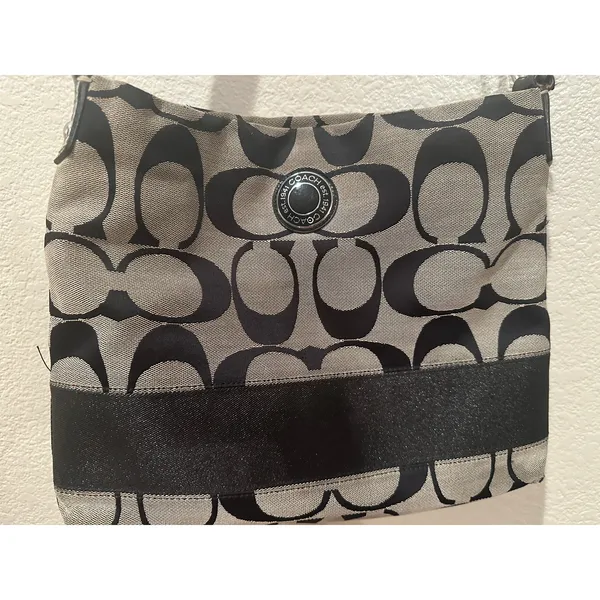 Coach Signature Stripe File Crossbody Zip Shoulder Bag F19220 Black Vintage Y2K - Image 4