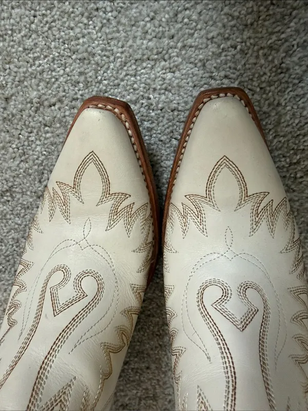 Women’s Cream Western-Style Leather Ankle Boots - Image 5