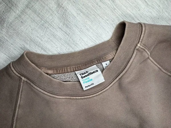 Aritzia TNA Perfect fleece Cropped Sweatshirt - Image 2