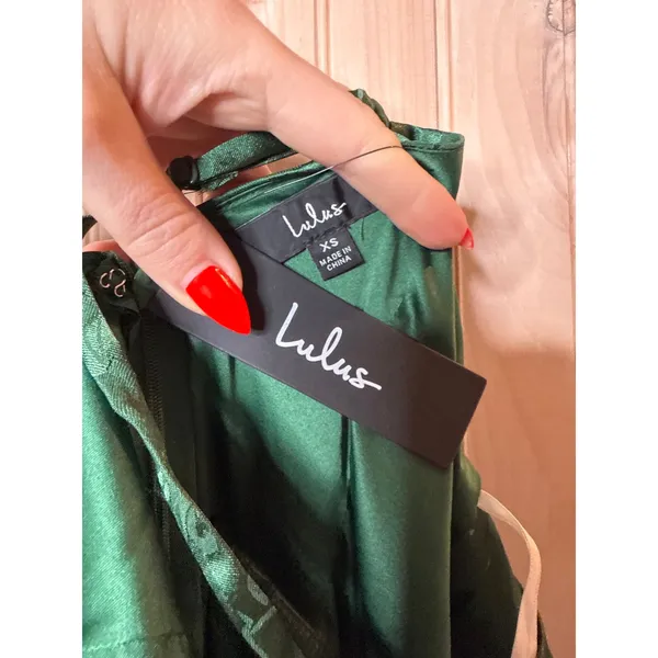 NWT Lulus Simply Dreamy Emerald Green Satin Floral Jacquard Maxi Dress Sz XS - Image 7
