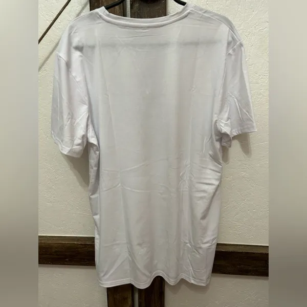 New let’s go girls tee Size M - Image 3