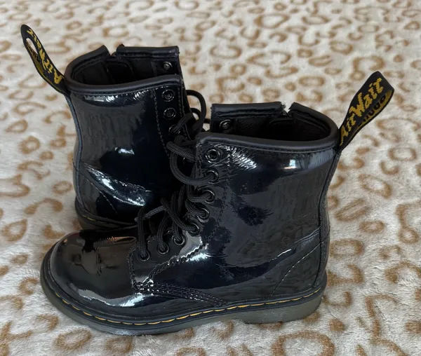 Dr. Martens 1460 Boots Black Patent Leather Kids Size: 11 (Youth) - Image 5