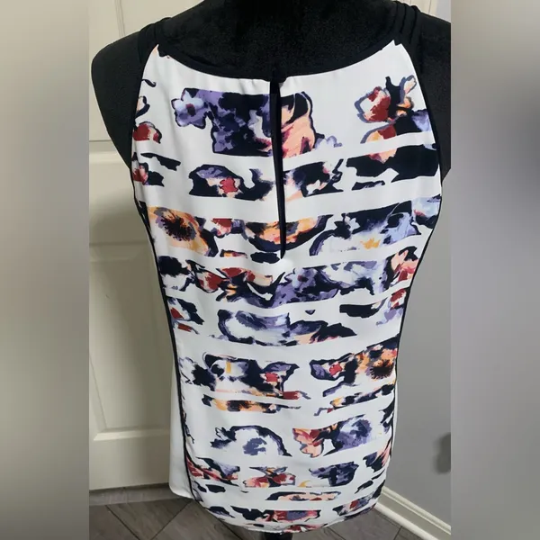 White House Black Market Abstract Floral Strappy Tank Top - Image 5