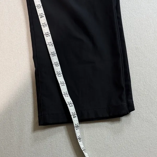 Nike Women's Dark Black Capris - Image 3