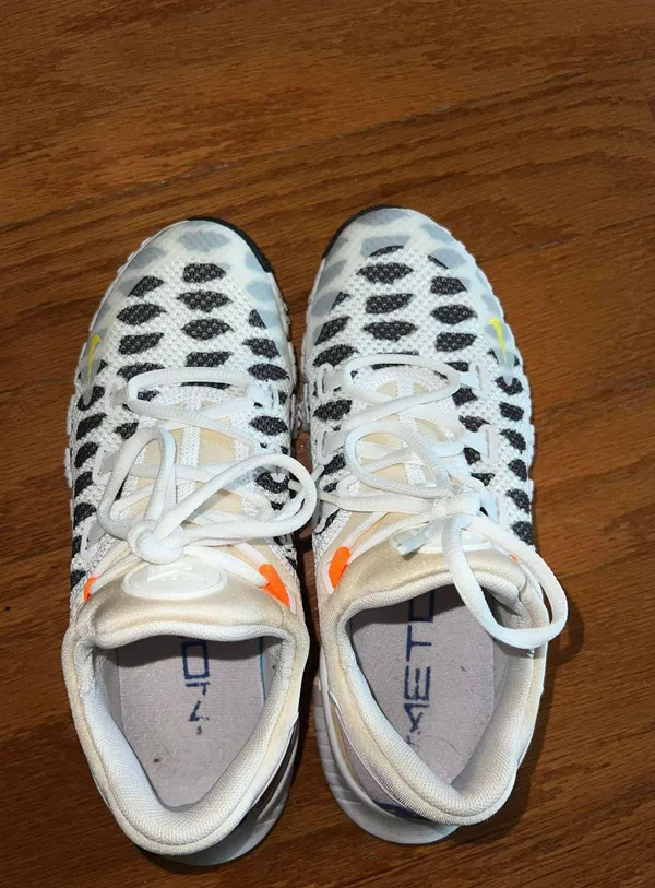 Nike Metcons - Image 7