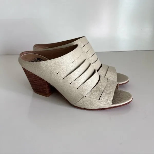 FORTRESS OF INCA Gaby‎ Ivory Leather Mules Heels Sandals - Image 2