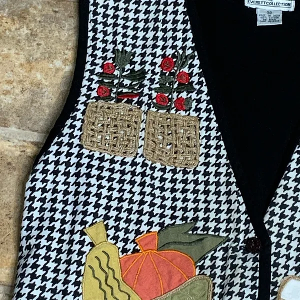 Everett Collection The Country Harvest Thanksgiving Vest Medium - Image 4