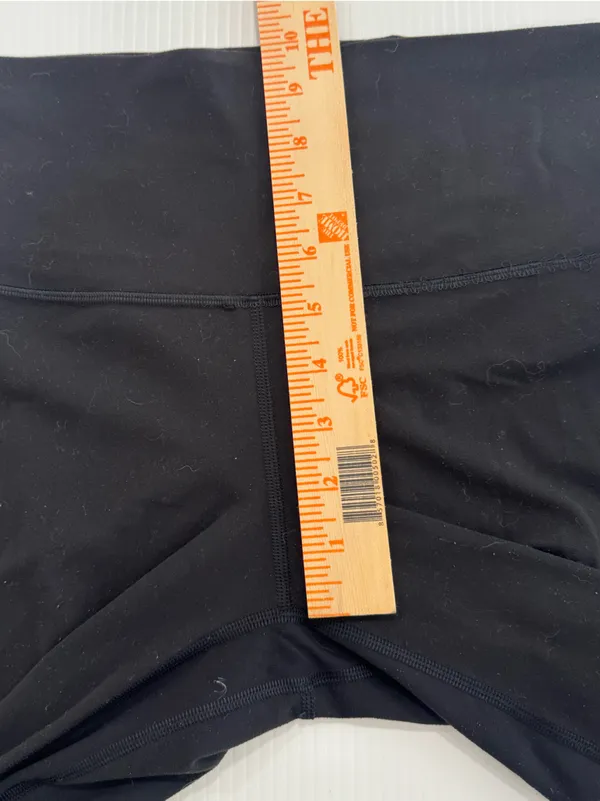 Lululemon flared cropped leggings Size 8 - Image 5