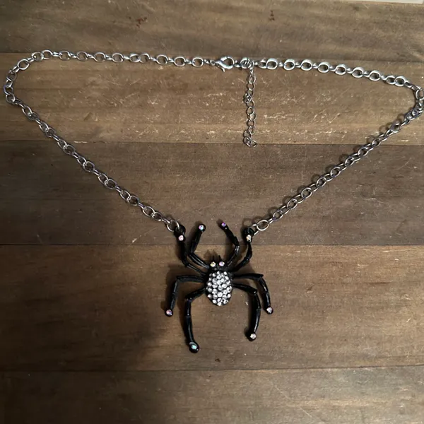 Rhinestone black spider necklace - Image 2