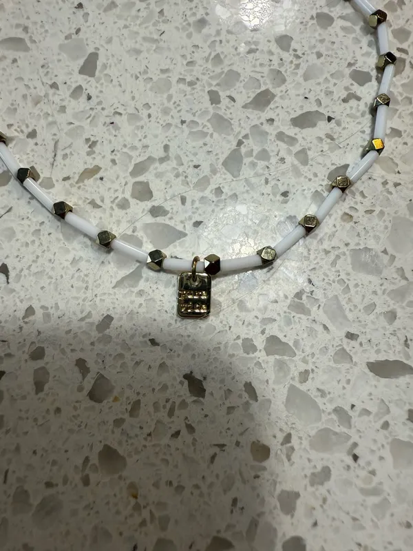 Pura Vida white and gold beaded anklet - Image 2