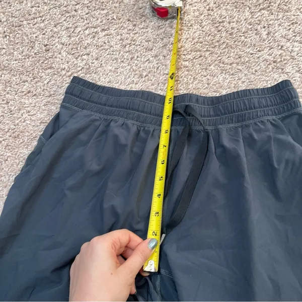 Lululemon Cropped Jogger Pants - 23 inch inseam - Image 13