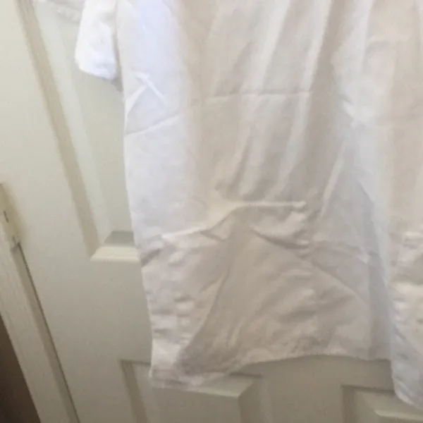 FINAL MARKDOWN Ladies’ Crest Scrub Top (M) White Size M - Image 2