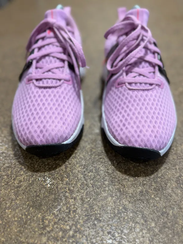 Woman Nike  - Image 2
