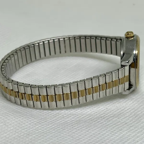 Timex indiglo women’s watch silver gold tone mother of pearl dial 25mm running - Image 6