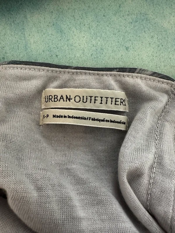 Urban Outfitters Marble Crop Top - Image 4