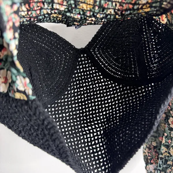 NWT Black Smocked Crop Top Floral Puff Sleeve Tie‎ Back Boho Romantic Medium - Image 5