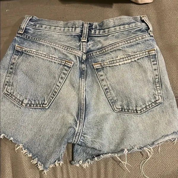 Agolde Blue Jean Shorts with Distressed Hem - Image 5