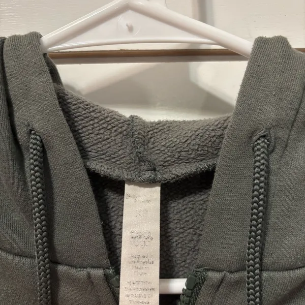 Alo Yoga Full Zip Sweatshirt Green - Image 5