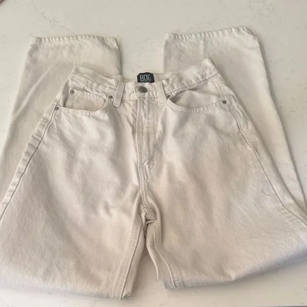 BDG White High-Waisted Jeans. Size 25. Baggy. Cream. - Image 2