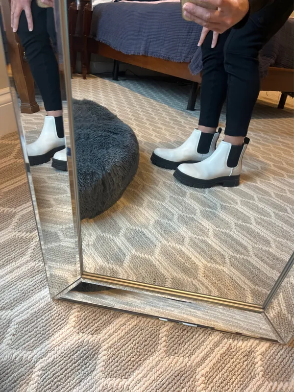 UGG Women’s Boots - Image 7