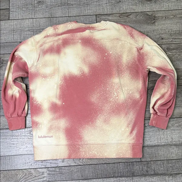 Lululemon Athletica Pink and Cream 'Hello Fall' Sweatshirt - Image 2