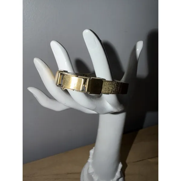 Vintage Seiko Womens Watch 20mm Dial Gold Tone 8Y21-0020‎ Needs New Battery - Image 4