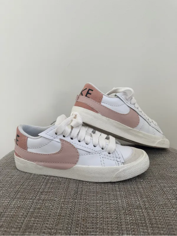 Nike Women's Blazer Low '77 Jumbo "White Pink Oxford" - Image 3