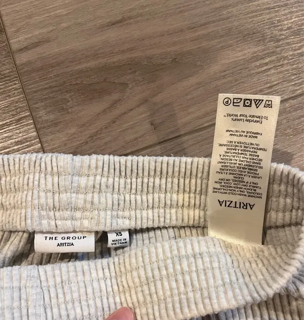 Aritzia Sweatpants - Image 3
