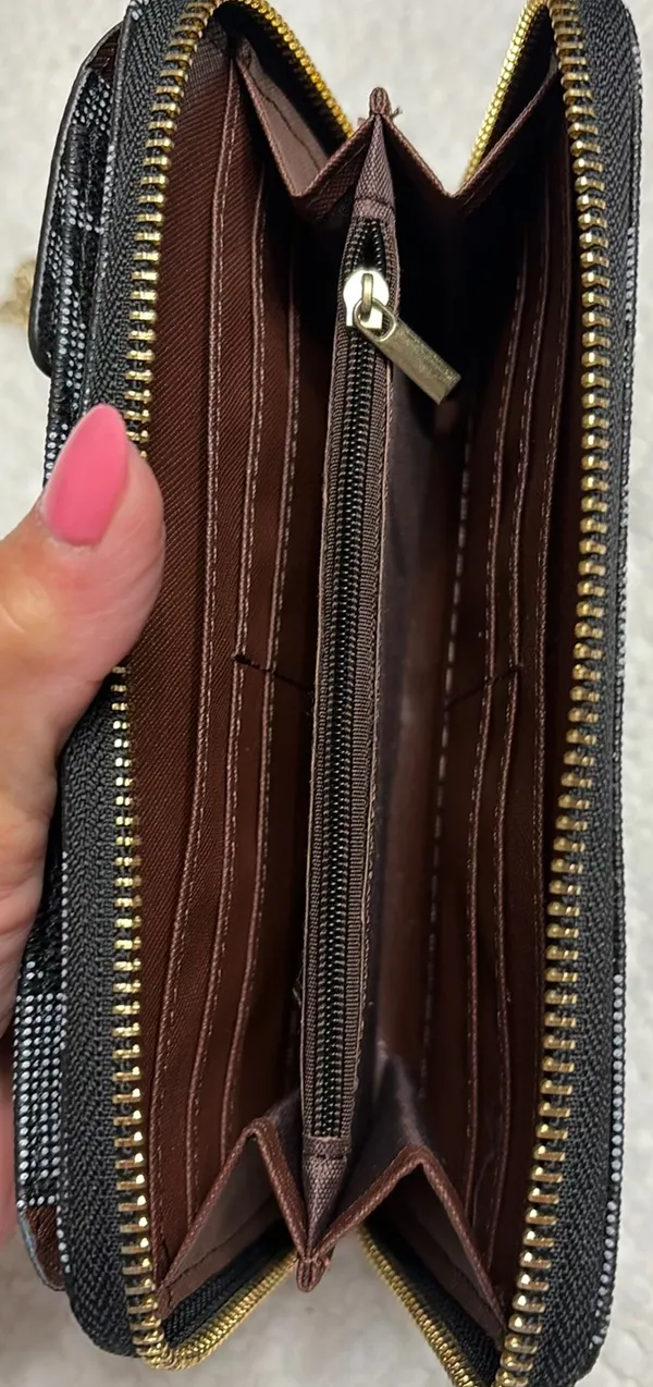 Michael Kors Cellphone Wallet Crossbody - Image 3