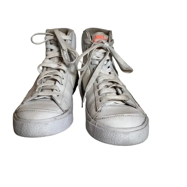 Nike Blazer Mid 77 Womens 8.5 White Sail High Top Sneakers DC1421-100 - Image 2