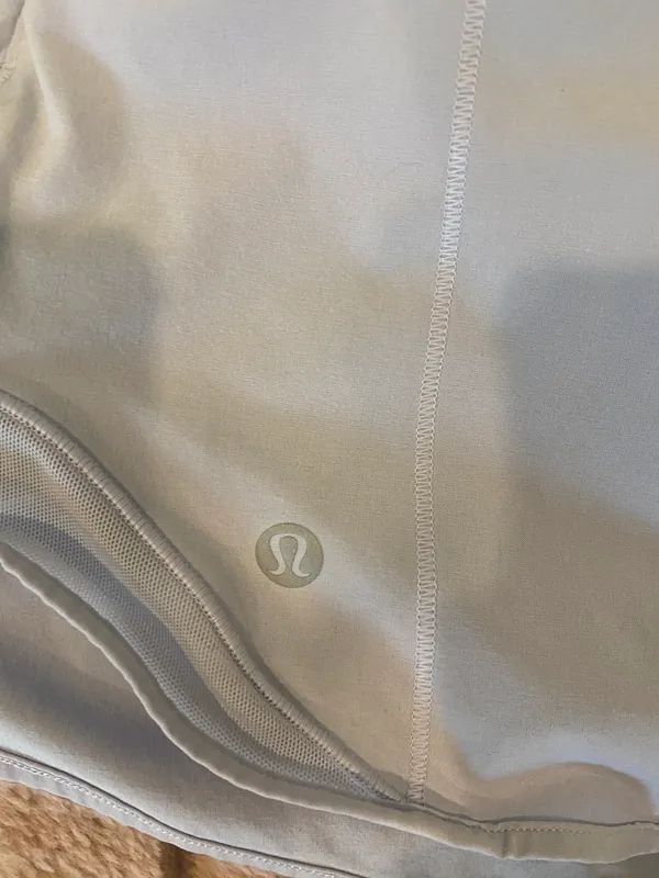 Lululemon Hotty Hot Shorts 4” - Image 3